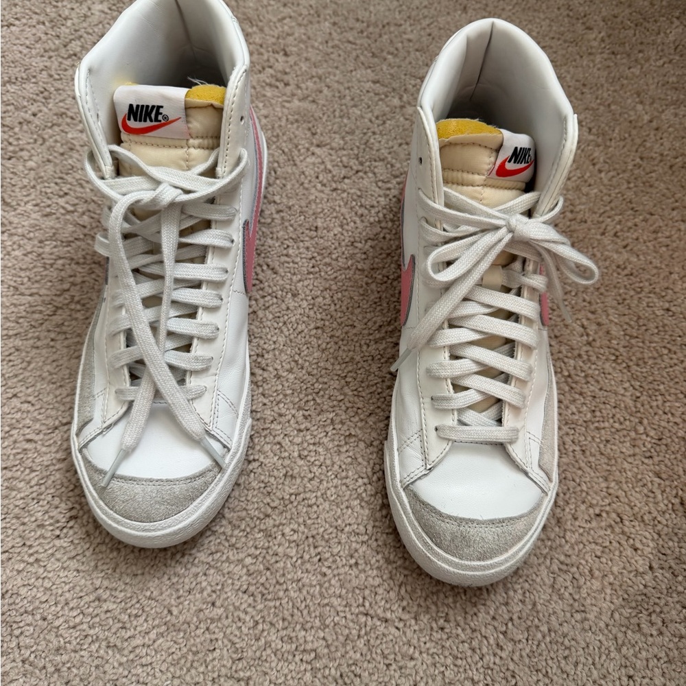Nike Blazer White & Pink (Sunset Pulse) Sneakers – Women’s 9